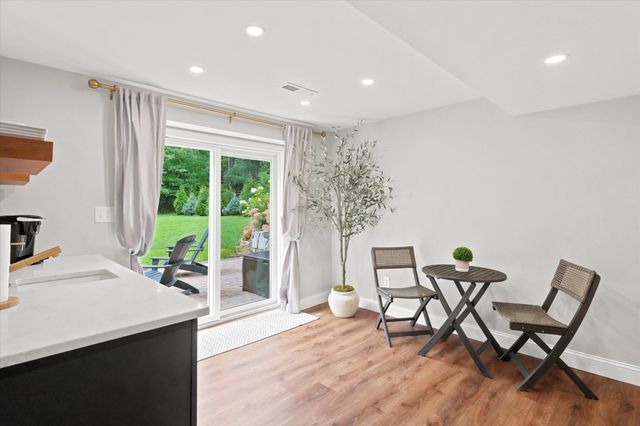 79 Woburn St, Andover, MA 01810