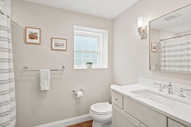 79 Woburn St, Andover, MA 01810