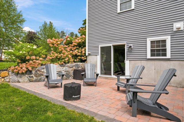 79 Woburn St, Andover, MA 01810