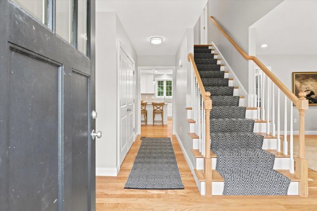 79 Woburn St, Andover, MA 01810