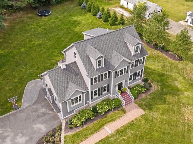79 Woburn St, Andover, MA 01810