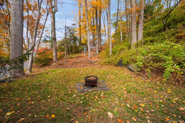 153 Lake Kitchawan Drive, South Salem, NY 10590