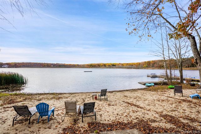 153 Lake Kitchawan Drive, South Salem, NY 10590
