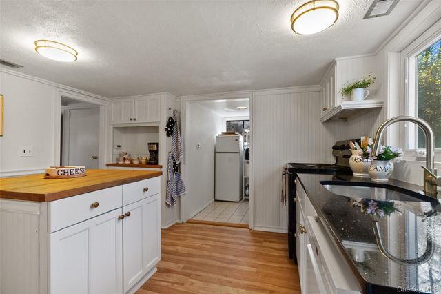 153 Lake Kitchawan Drive, South Salem, NY 10590