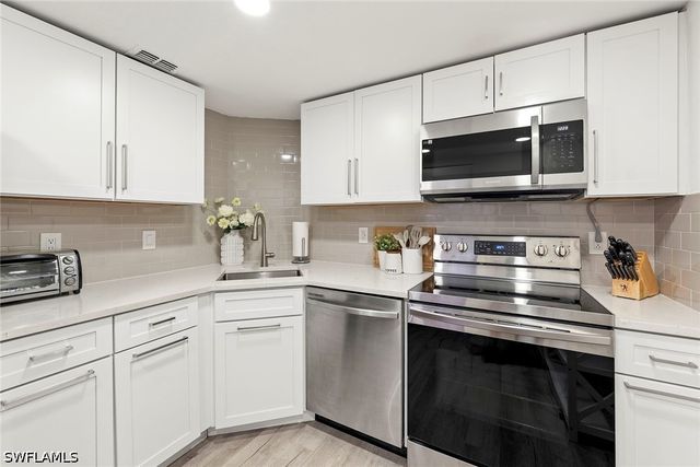 380 Seaview CT 207, Marco Island, FL 34145