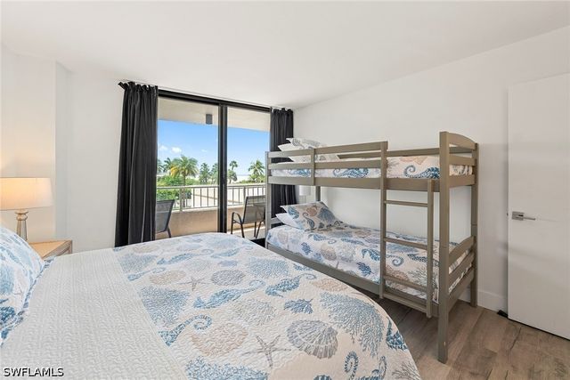 380 Seaview CT 207, Marco Island, FL 34145