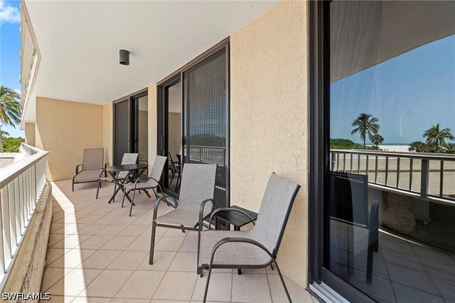 380 Seaview CT 207, Marco Island, FL 34145