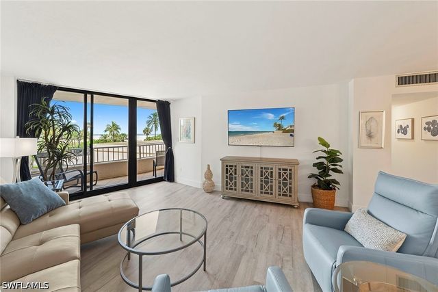 380 Seaview CT 207, Marco Island, FL 34145