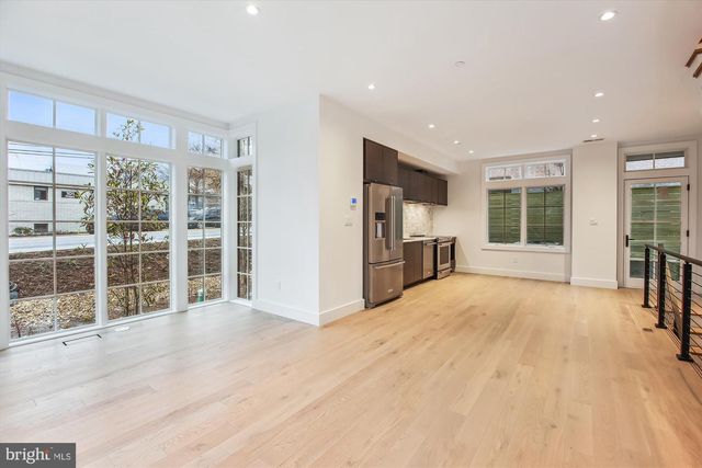 699 GIDDINGS AVE, Annapolis, MD 21401
