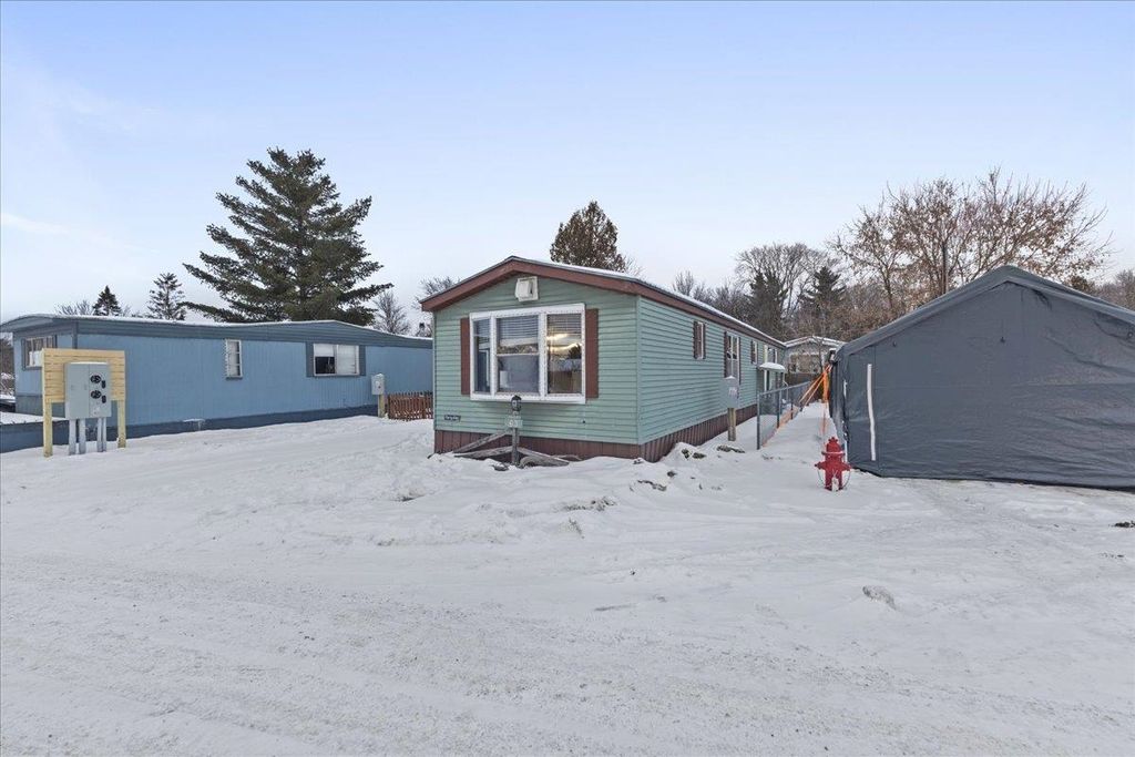 63 Kapica Lane, Milton, VT 05468