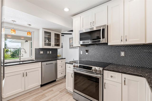 22198 NEW YORK AVENUE, Port Charlotte, FL 33952