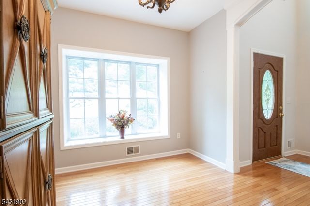 7 White Oak Dr, Vernon Twp., NJ 07461