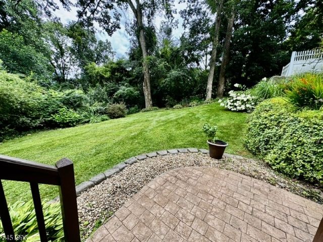 7 White Oak Dr, Vernon Twp., NJ 07461
