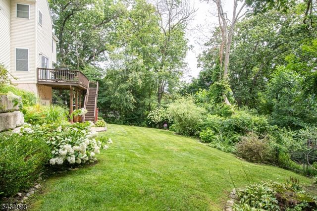 7 White Oak Dr, Vernon Twp., NJ 07461