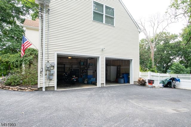 7 White Oak Dr, Vernon Twp., NJ 07461