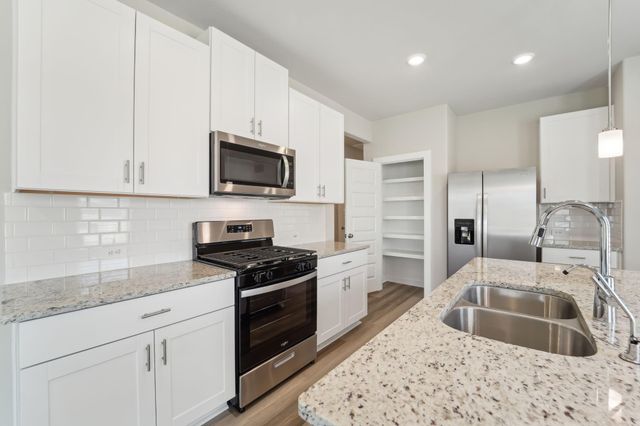 29210 Farmhouse Estates Drive, Waller, TX 77484