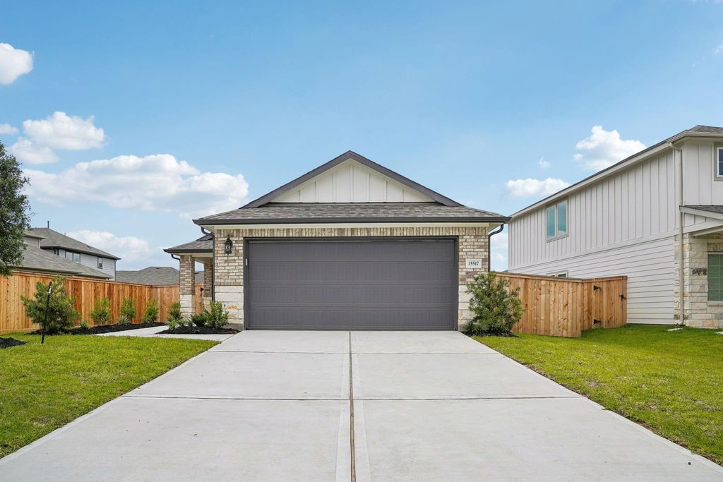 29210 Farmhouse Estates Drive, Waller, TX 77484