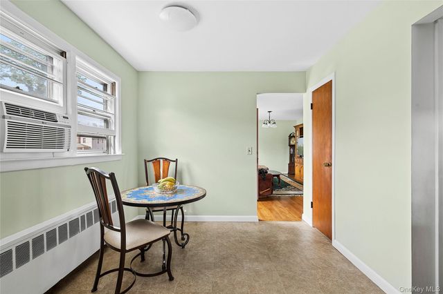 33 Lindbergh Avenue, Glen Cove, NY 11542