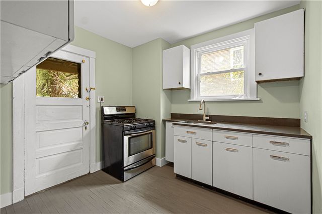 3011 Pyramid Ave, Brentwood, PA 15227
