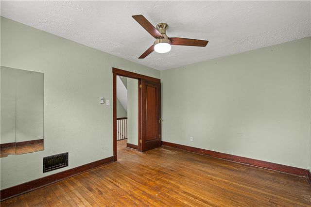 3011 Pyramid Ave, Brentwood, PA 15227