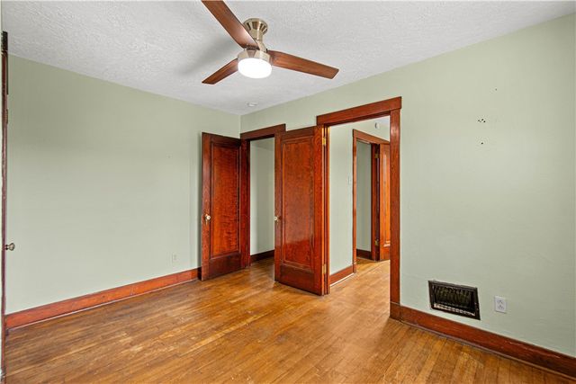 3011 Pyramid Ave, Brentwood, PA 15227
