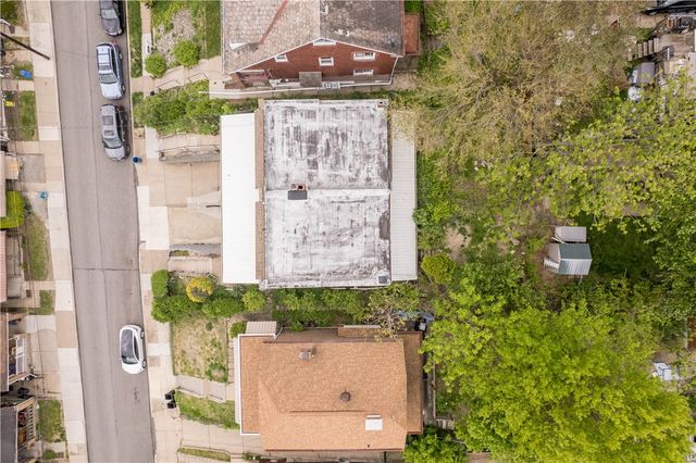 3011 Pyramid Ave, Brentwood, PA 15227