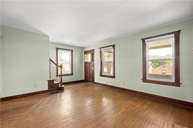 3011 Pyramid Ave, Brentwood, PA 15227