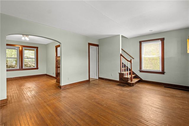 3011 Pyramid Ave, Brentwood, PA 15227