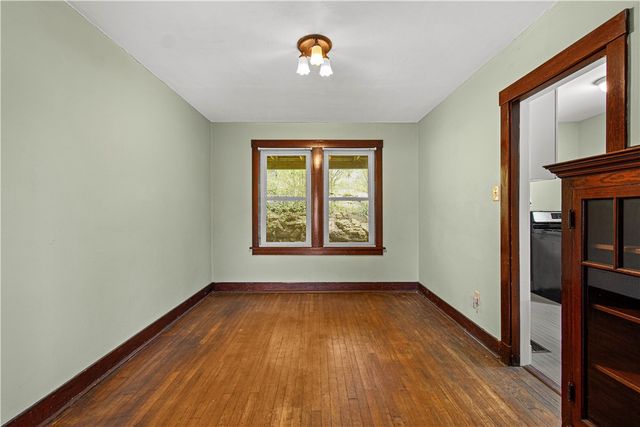 3011 Pyramid Ave, Brentwood, PA 15227