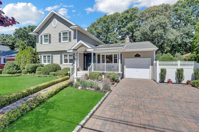 1152 Lakeshore Drive, Massapequa Park, NY 11762
