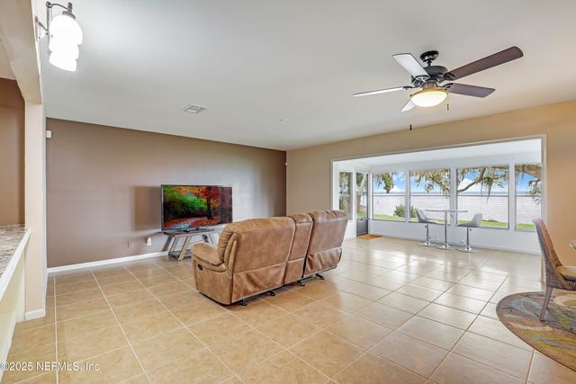 102 N SHORE Lane, Crescent City, FL 32112