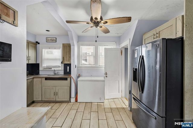 280 8th Avenue, Paterson, NJ 07514