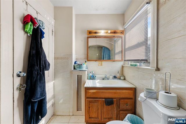 280 8th Avenue, Paterson, NJ 07514