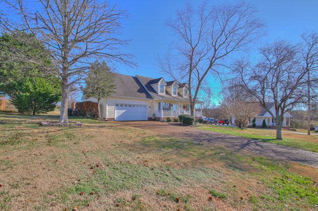 933 Lakeview Ct, Gallatin, TN 37066