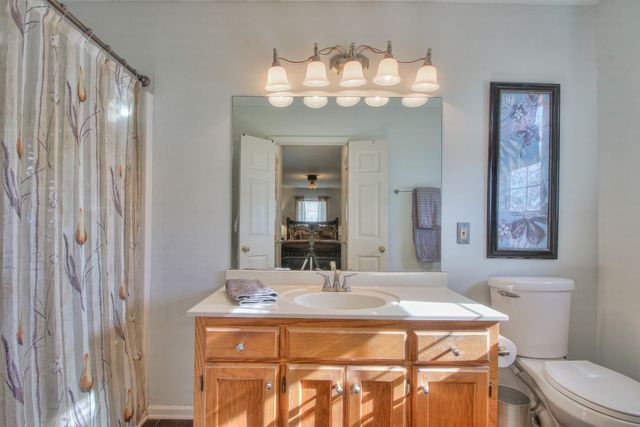 933 Lakeview Ct, Gallatin, TN 37066