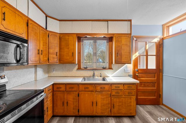 191 Bradley Avenue, Hamden, CT 06514