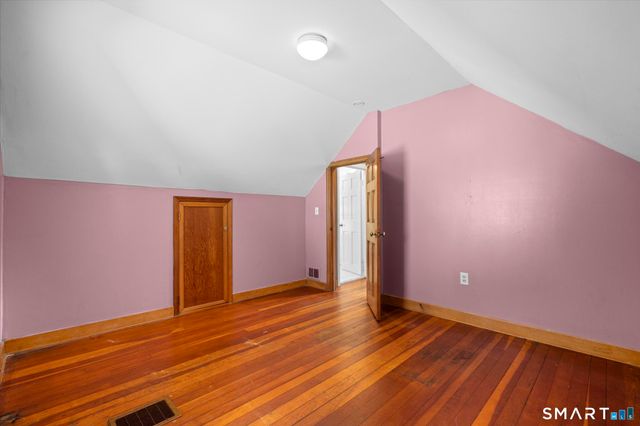 191 Bradley Avenue, Hamden, CT 06514