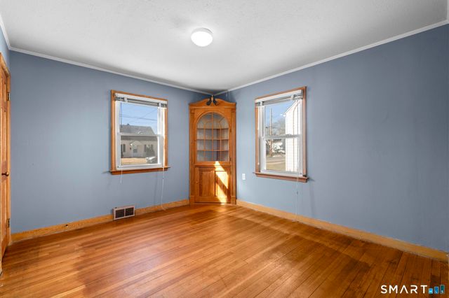 191 Bradley Avenue, Hamden, CT 06514