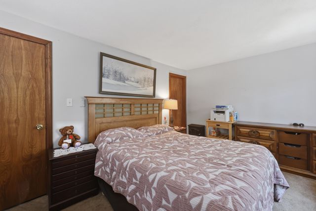 10 Evergreen Drive, Hampstead, NH 03841