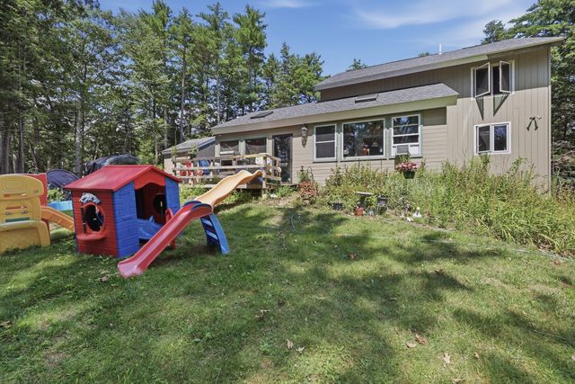 10 Evergreen Drive, Hampstead, NH 03841