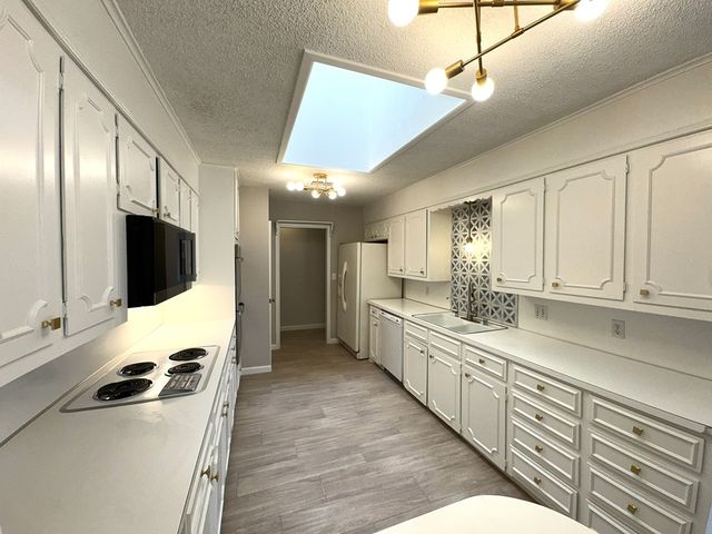 2405 Stutz Place, Midland, TX 79705