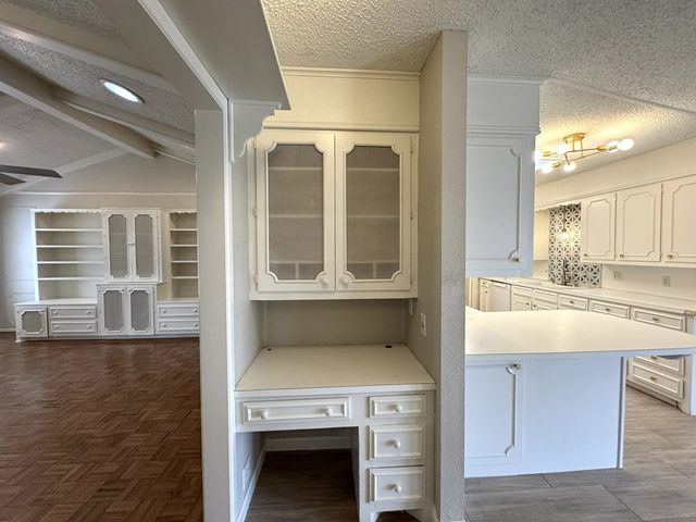 2405 Stutz Place, Midland, TX 79705