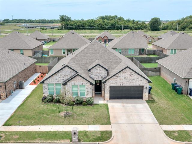 2517 Kathleens Crossing, Yukon, OK 73099