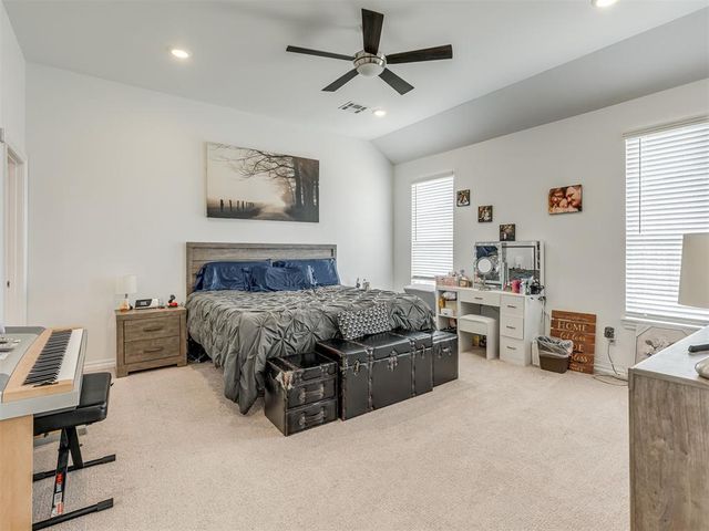 2517 Kathleens Crossing, Yukon, OK 73099