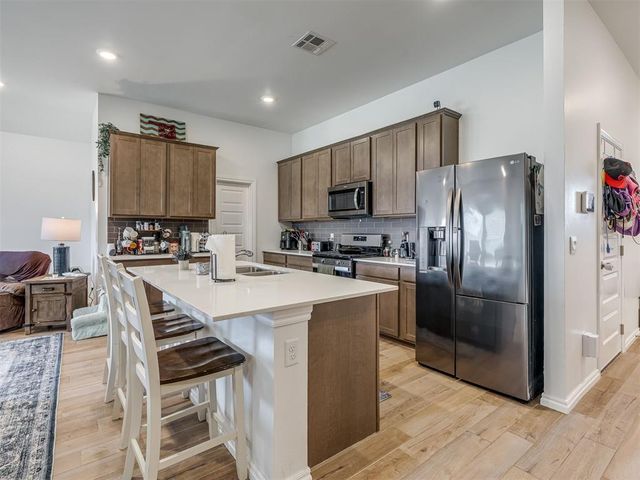 2517 Kathleens Crossing, Yukon, OK 73099