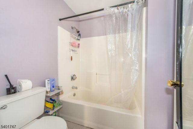 18 Bristol Ct, Lincoln Park Boro, NJ 07035