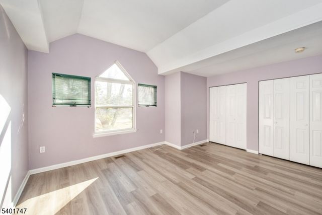 18 Bristol Ct, Lincoln Park Boro, NJ 07035