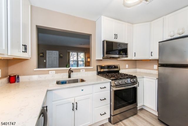 18 Bristol Ct, Lincoln Park Boro, NJ 07035