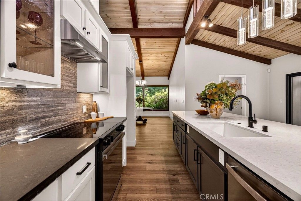 Image 12 of property listing at 622 Paseo Companeros, Chico, CA 95928