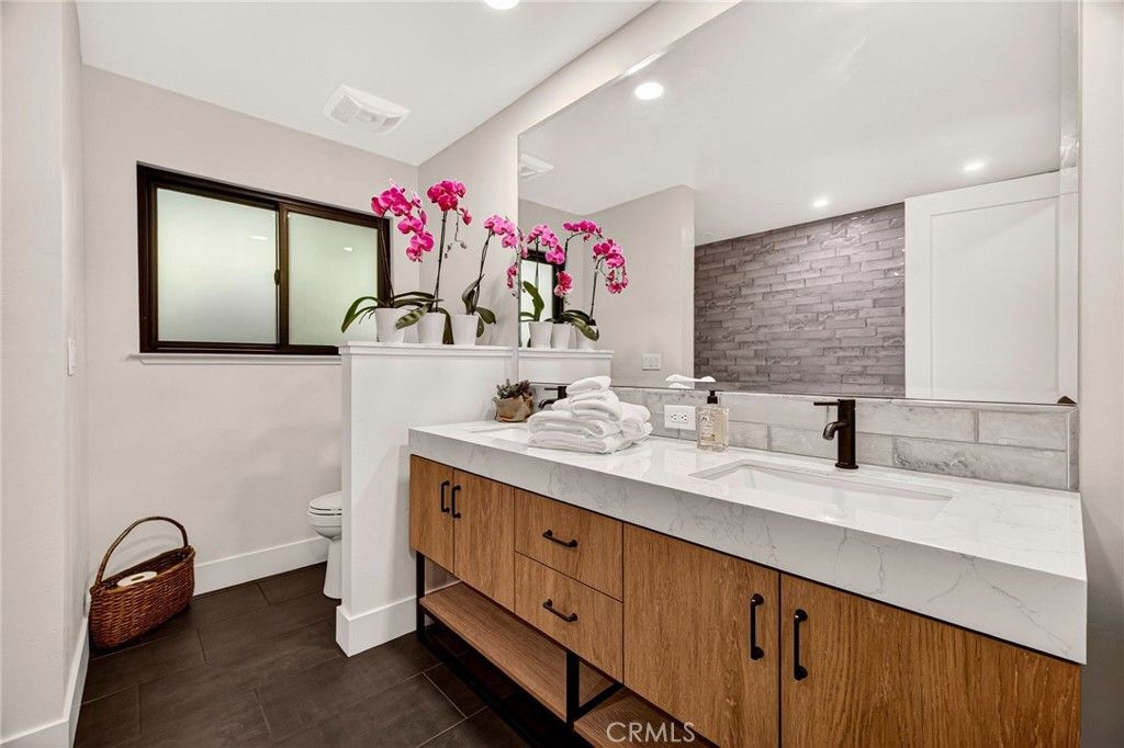 Image 23 of property listing at 622 Paseo Companeros, Chico, CA 95928